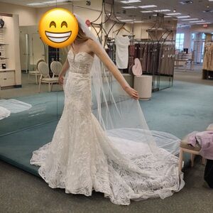 Wedding dress, size 0, unaltered, never worn.